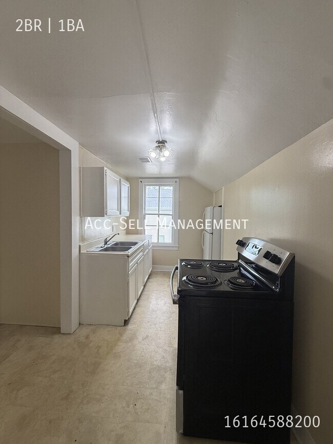 Foto del edificio - 847 Bridge St NW