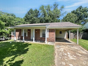 Building Photo - 922 Woodburne Pl
