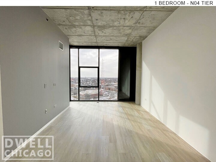 Foto principal - 2295 N Milwaukee Ave