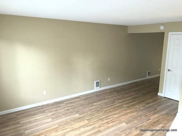 Building Photo - 19202 SE River Rd