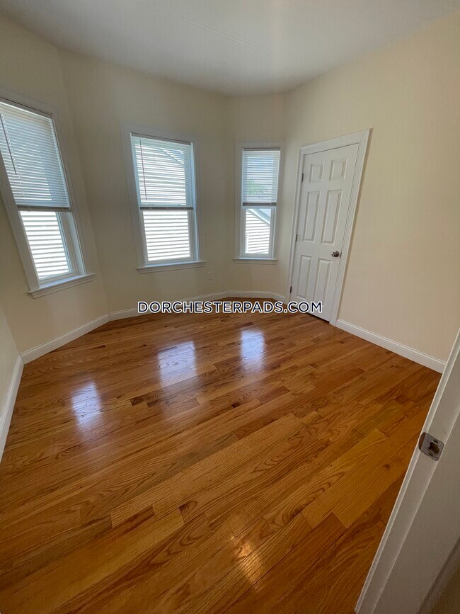 Foto del edificio - 92 Lucerne St