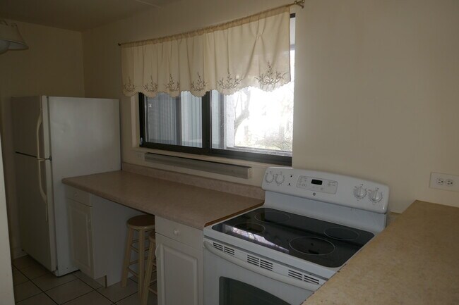 Foto del edificio - 358 W Miner St