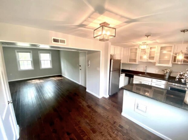 Foto del edificio - 6733 W Wakefield Dr