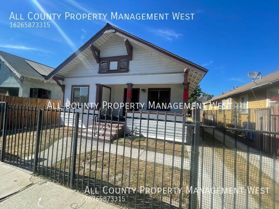 Primary Photo - 3 Bedroom & 2 Bathrooms