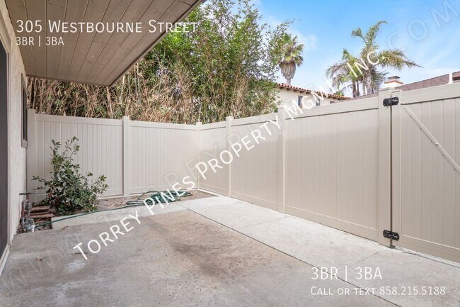 Foto del edificio - STUNNING 3BR Townhome with Garage, 1 BLOCK...