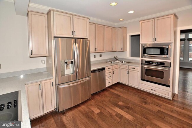 Foto del edificio - 103 Washington Square Ct
