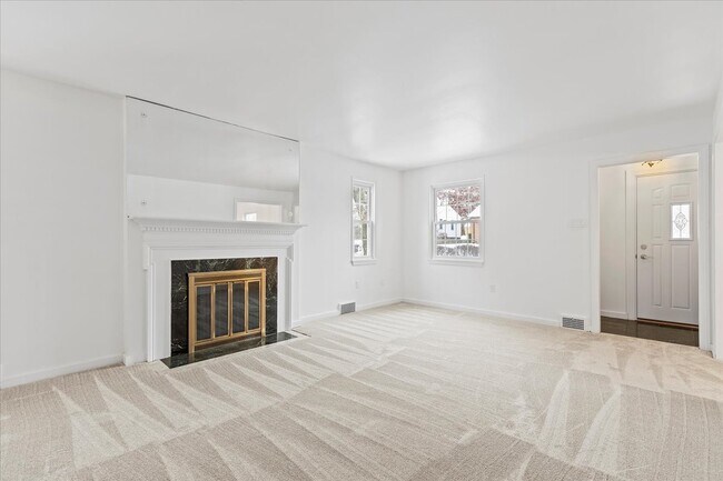 Building Photo - 1138 Windermere Dr