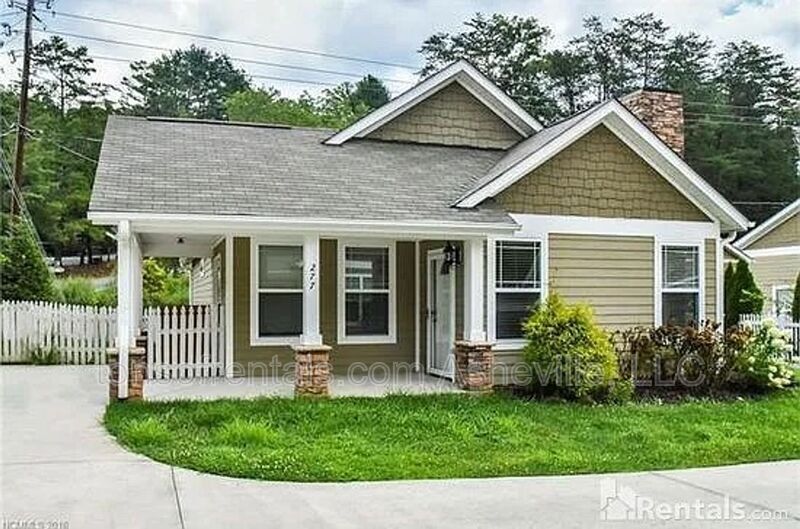 Foto principal - 277 Old Farm School Rd