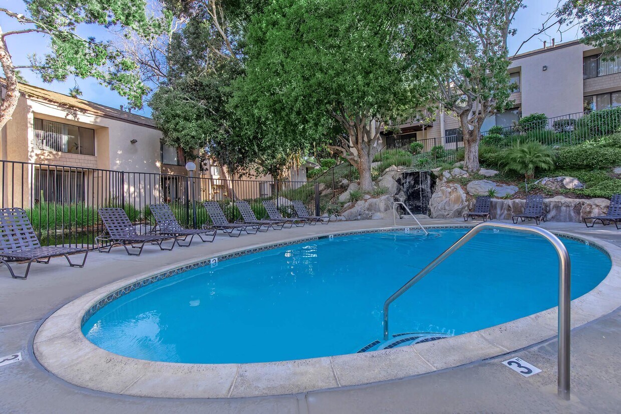 Foto principal - Huntington Lakes Apartments
