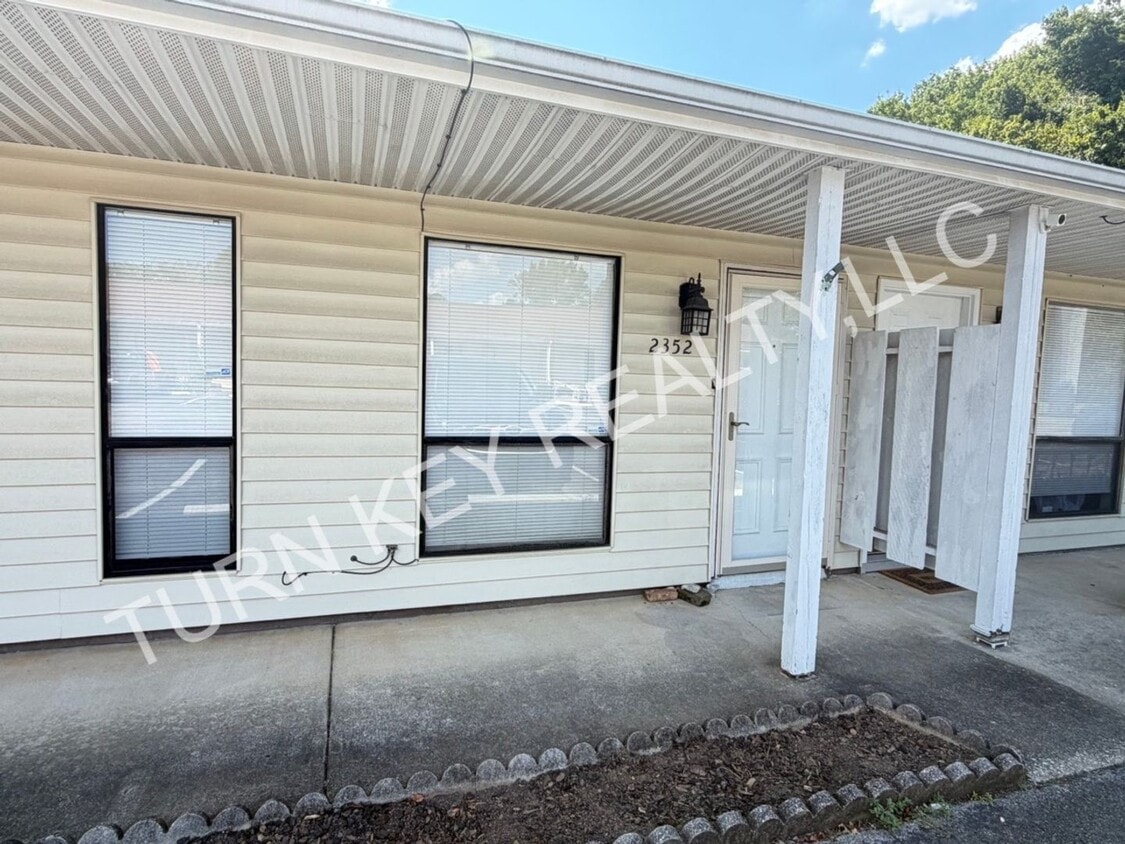 Building Photo - 2352 Grayson Valley Dr