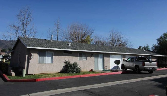 Building Photo - Holmes Apartments