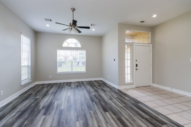 Foto del edificio - 6946 Gentle Breeze Dr