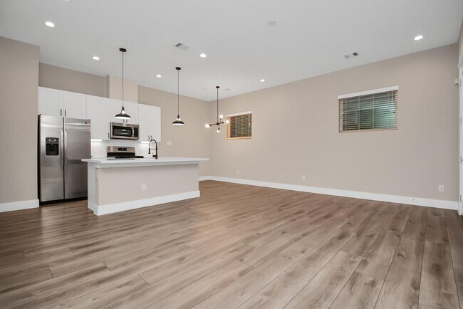 Foto del edificio - 1235 W Tidwell Rd