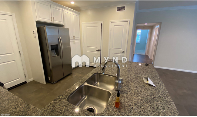 Foto del edificio - 2 br, 2 bath House - 94 Rose Arch