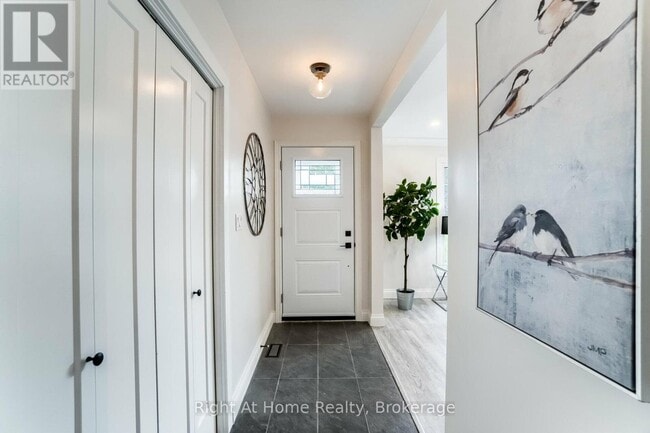 Building Photo - 69 Heather Rd