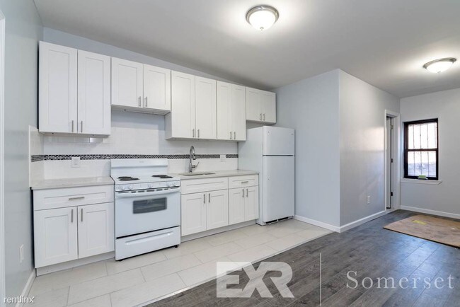 Foto del edificio - 2 br, 1 bath Apartment - 2582 3rd Ave