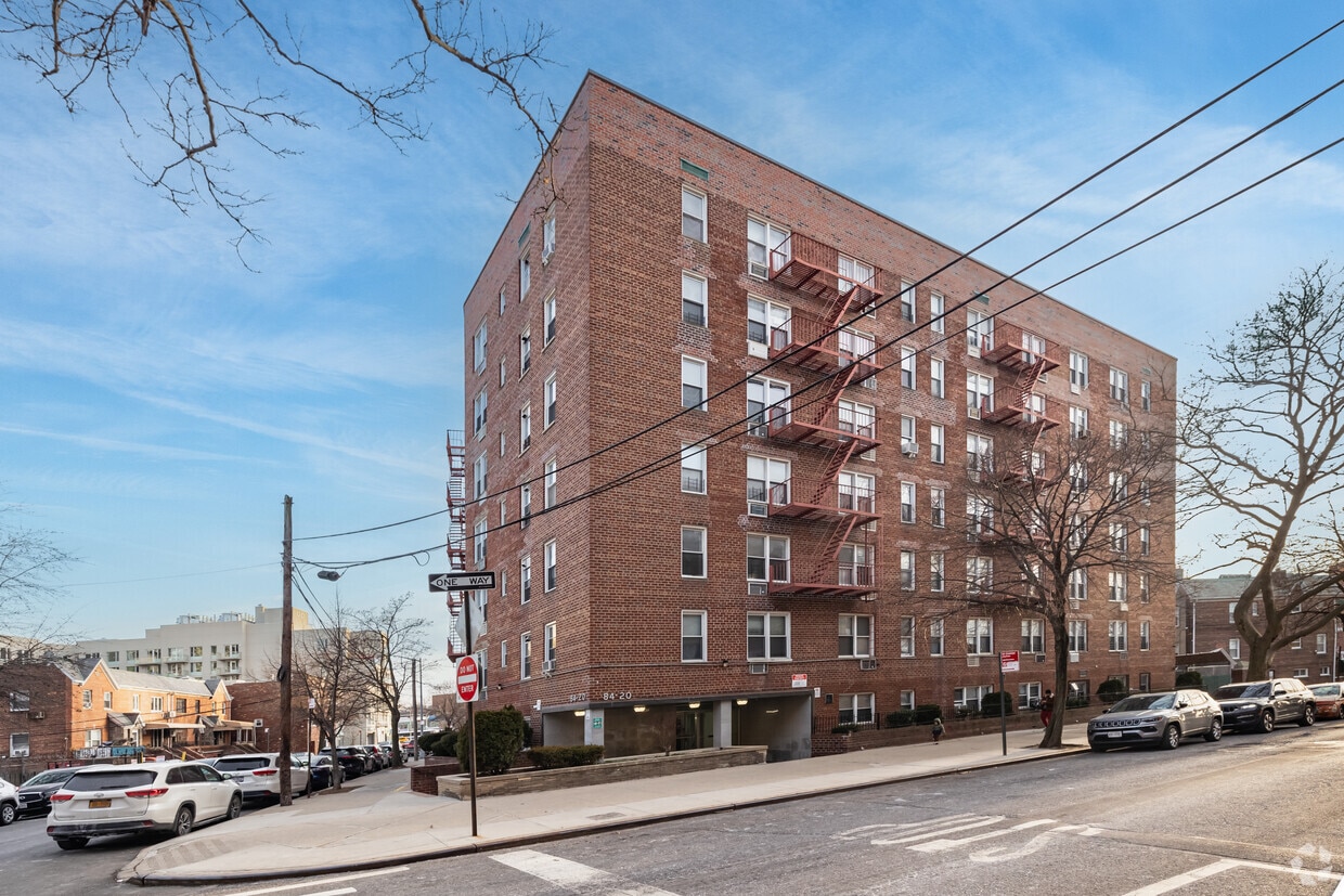 Primary Photo - 84-20 51st Ave