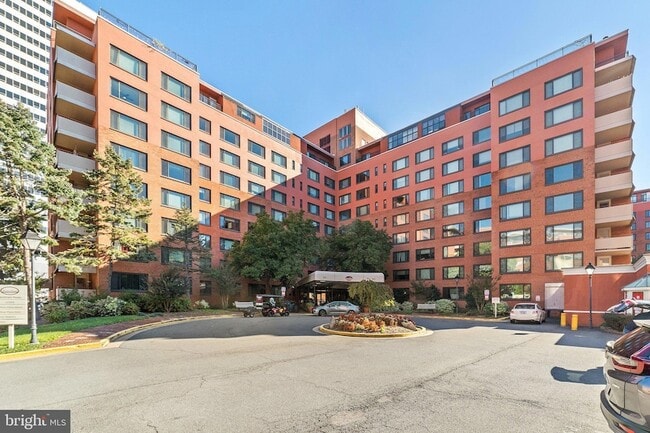 Photo - 1021 Arlington Blvd Apartment
