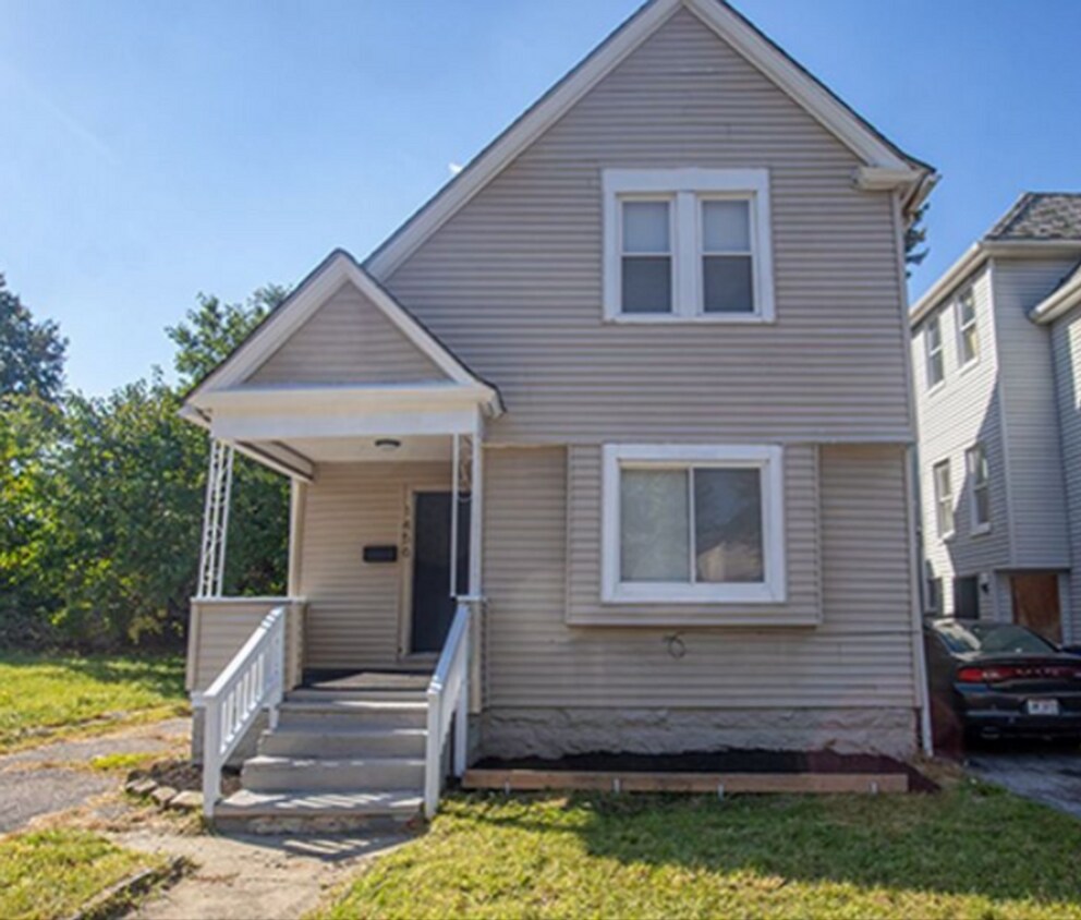 Primary Photo - East Side 4-5 Bedroom Single-Family Newly ...