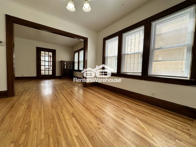 Building Photo - 3700 3rd Ave S