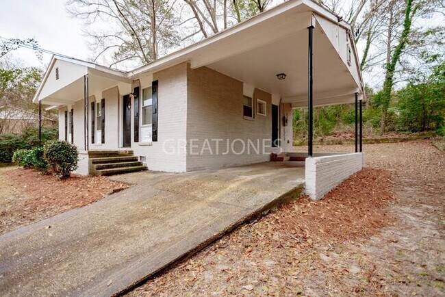 Building Photo - 1748 Emerson Ave
