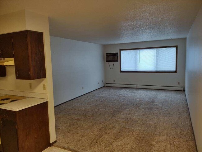 Building Photo - 1236 Edgewood Dr