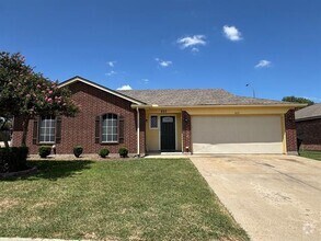Building Photo - 823 Colson Dr