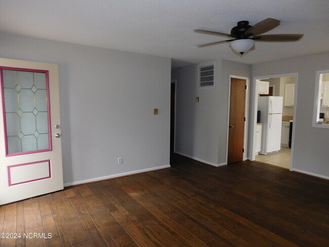 Foto del edificio - 1723 Spencer Ave
