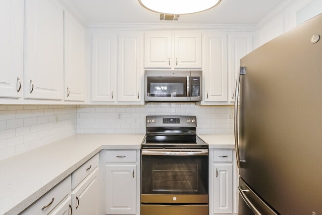 Foto del edificio - 1009 Crystal Brook Way