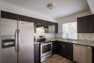 Interior Photo - Golden Gate Townhomes