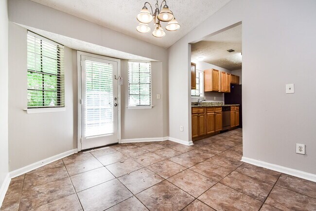 Foto del edificio - 4114 Red Laurel Way SW