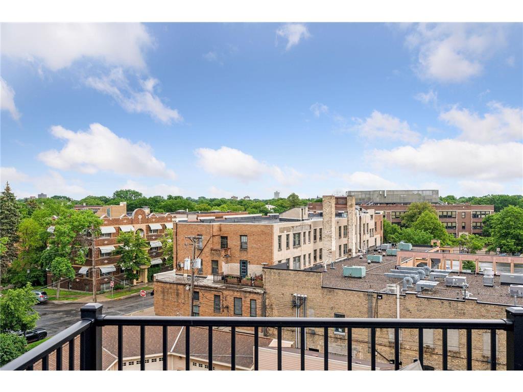 2521 Humboldt Ave S Unit 312, Minneapolis, MN 55405 - Room for