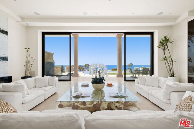 Foto del edificio - 22435 Pacific Coast Hwy