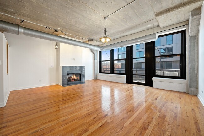 Foto del edificio - 1150 W 15th St