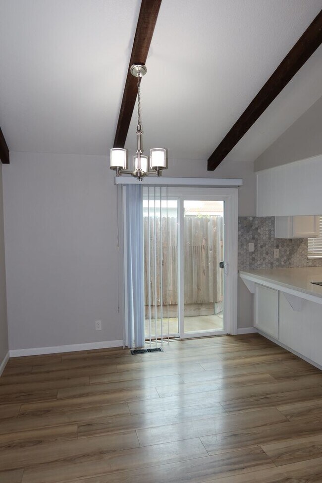 Building Photo - 7256 Havenside Dr