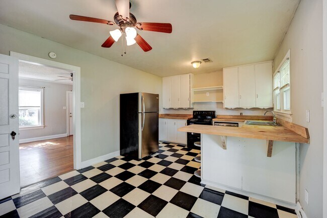 Foto del edificio - Freshly Updated 3 Bedroom House