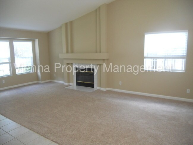 Building Photo - 303 Culligan Ct