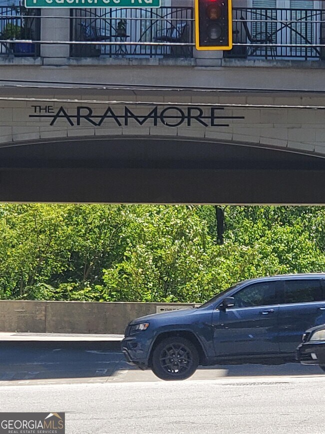 Foto del edificio - 2255 Peachtree Rd NE