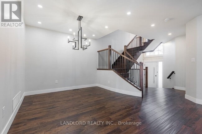 Photo du bâtiment - 5943 Brookhaven Way