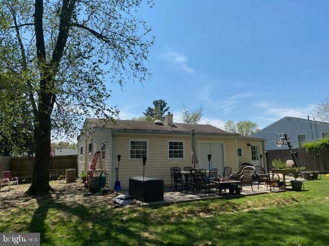 Building Photo - 39 Midfield Rd