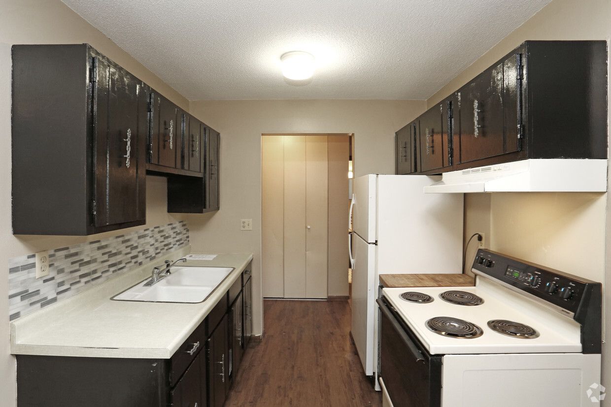 Clear Brook Apartments Apartments in Saint Cloud, MN