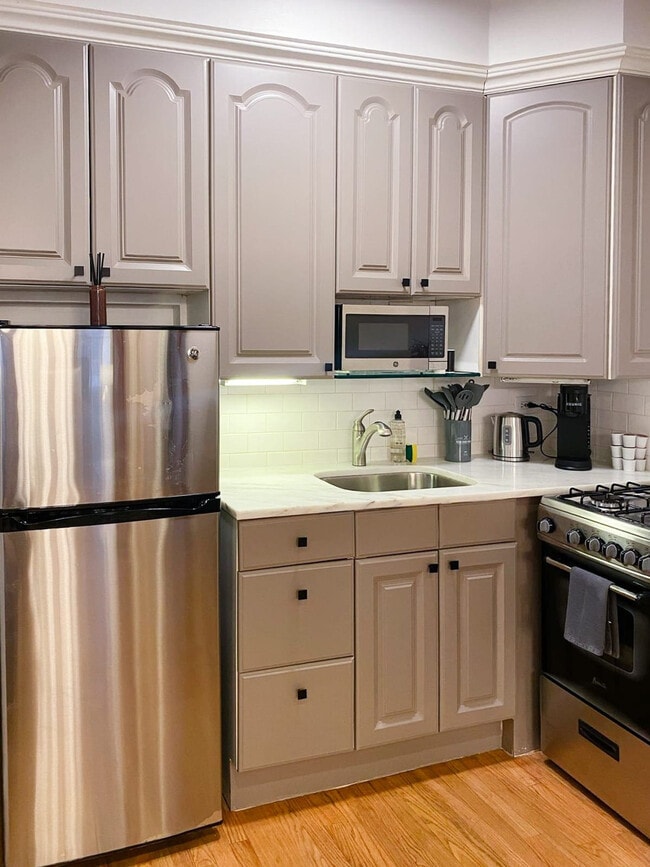 Foto del edificio - 68 E Cedar St