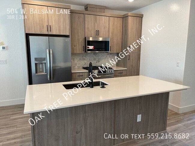 Building Photo - 504 W Balsam Ln