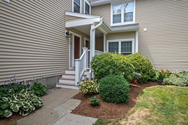 Foto del edificio - 102 Bradford Commons Ln