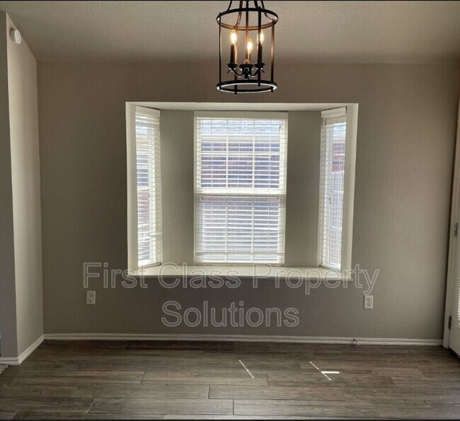 Foto del edificio - 1816 Creekside Dr