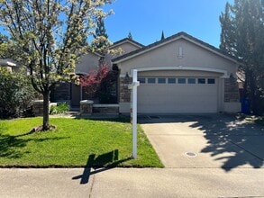 Building Photo - 689 Hillswick Cir