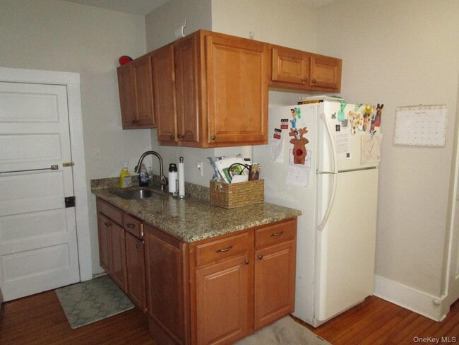 Building Photo - 114 NY-284