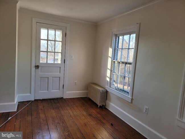 Building Photo - 11706 Leesburg Pike