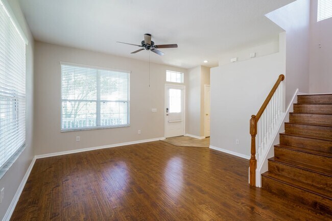 Building Photo - 5019 Bridgeway Ln