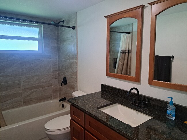 Building Photo - 2961 Palmetto Ct